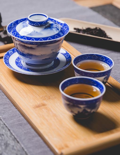 Chinese Gongfu Cha opstelling met Gaiwan en theepotje